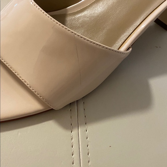 Ann Taylor Nude Beige Block Heel Mules Size 7 M - Picture 5 of 7